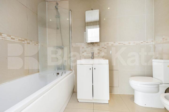 Wonderful Garden Apartment Bamborough Gardens , Shepherds Bush